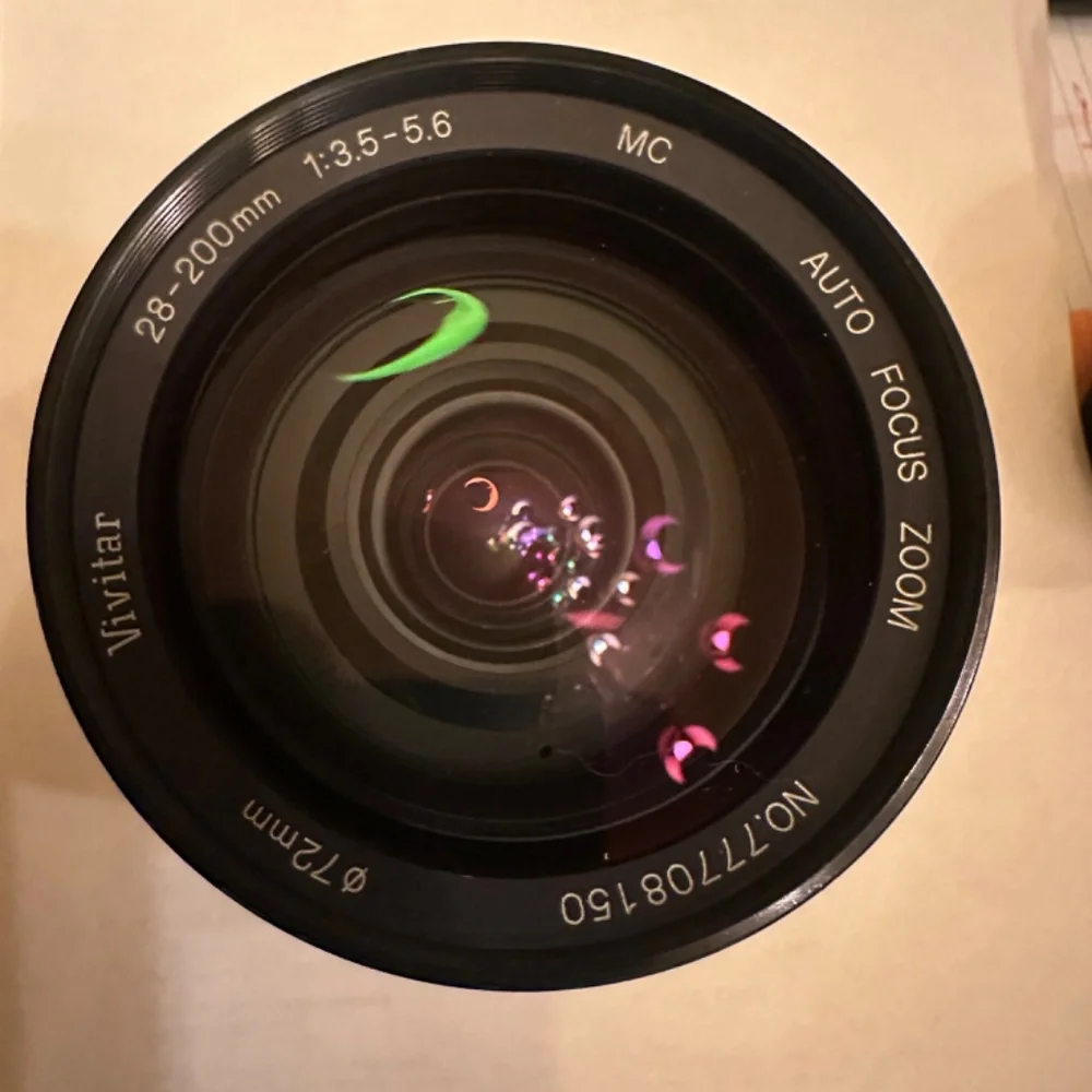 Vivitar Camera Lens 28-200mm 1:3.5-5.6 Auto focus zoom Gently used